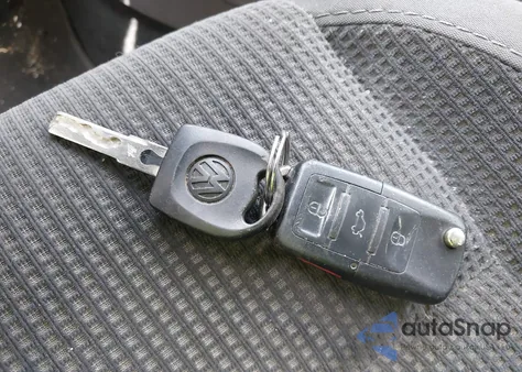 2009 Volkswagen Jetta S from USA, damaged, VIN 3VWJZ71K19M053025